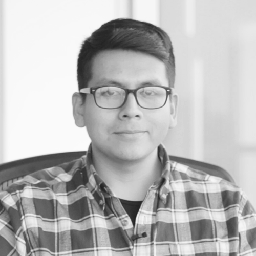 Rómulo Martínez: Éxito en el Mundo Profesional - UCAL